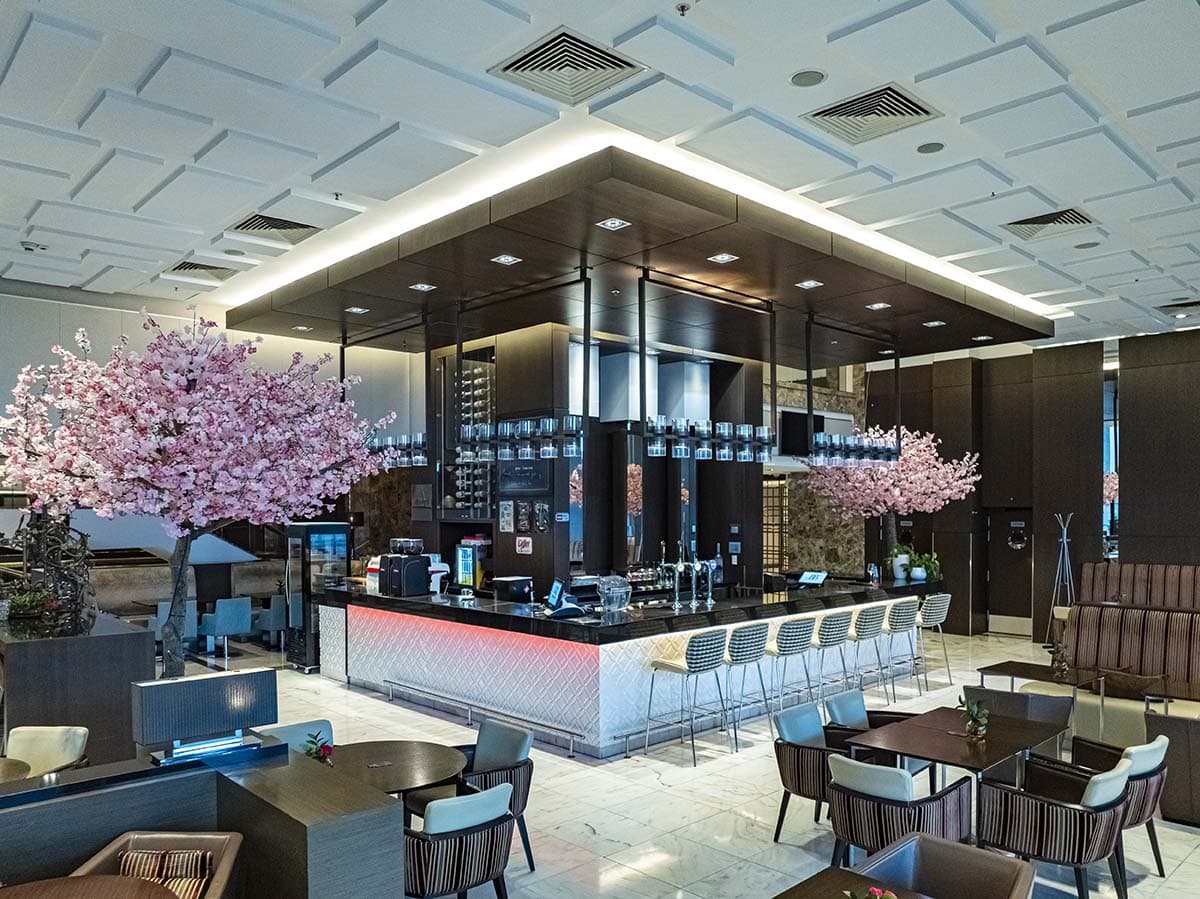 Lobby Bar · wide